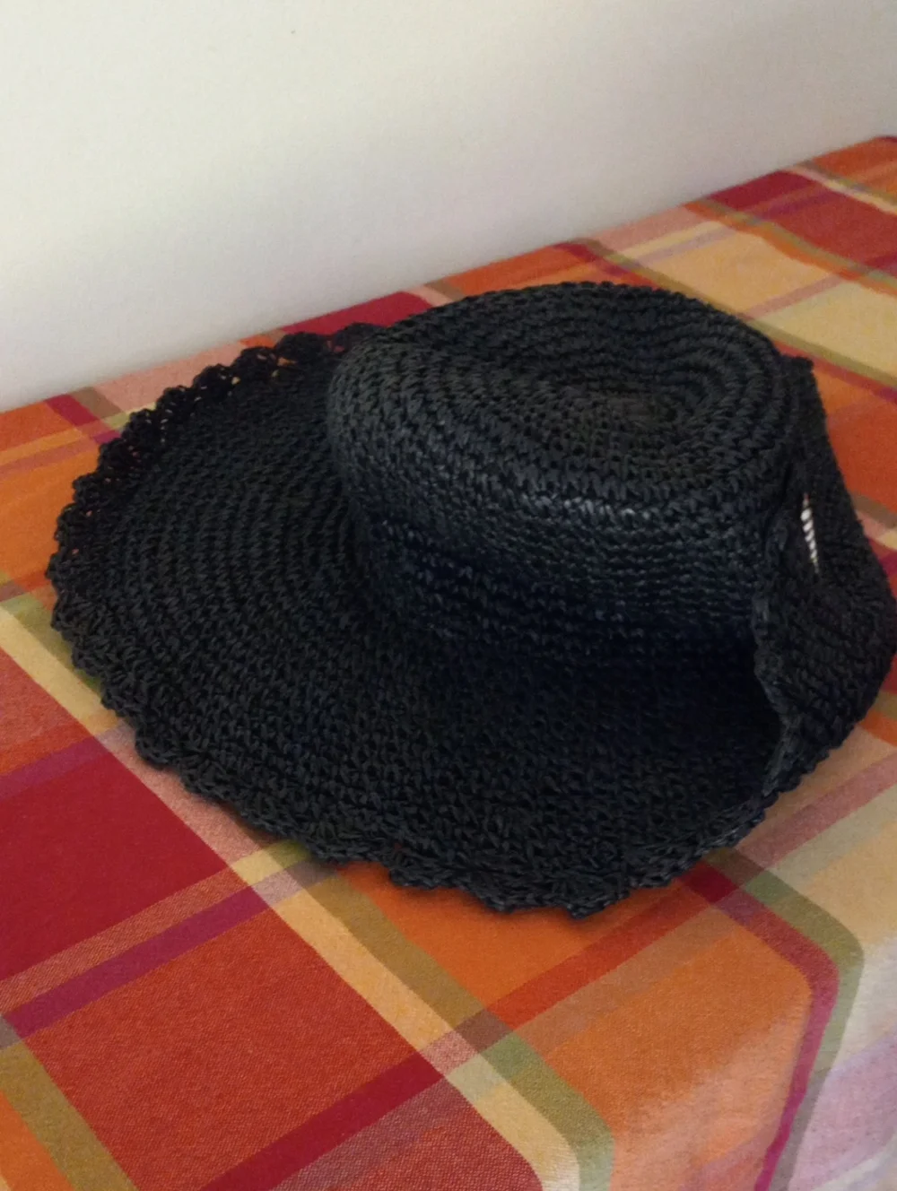 Black Woven Floppy Straw Hat With Heart Charm - OS